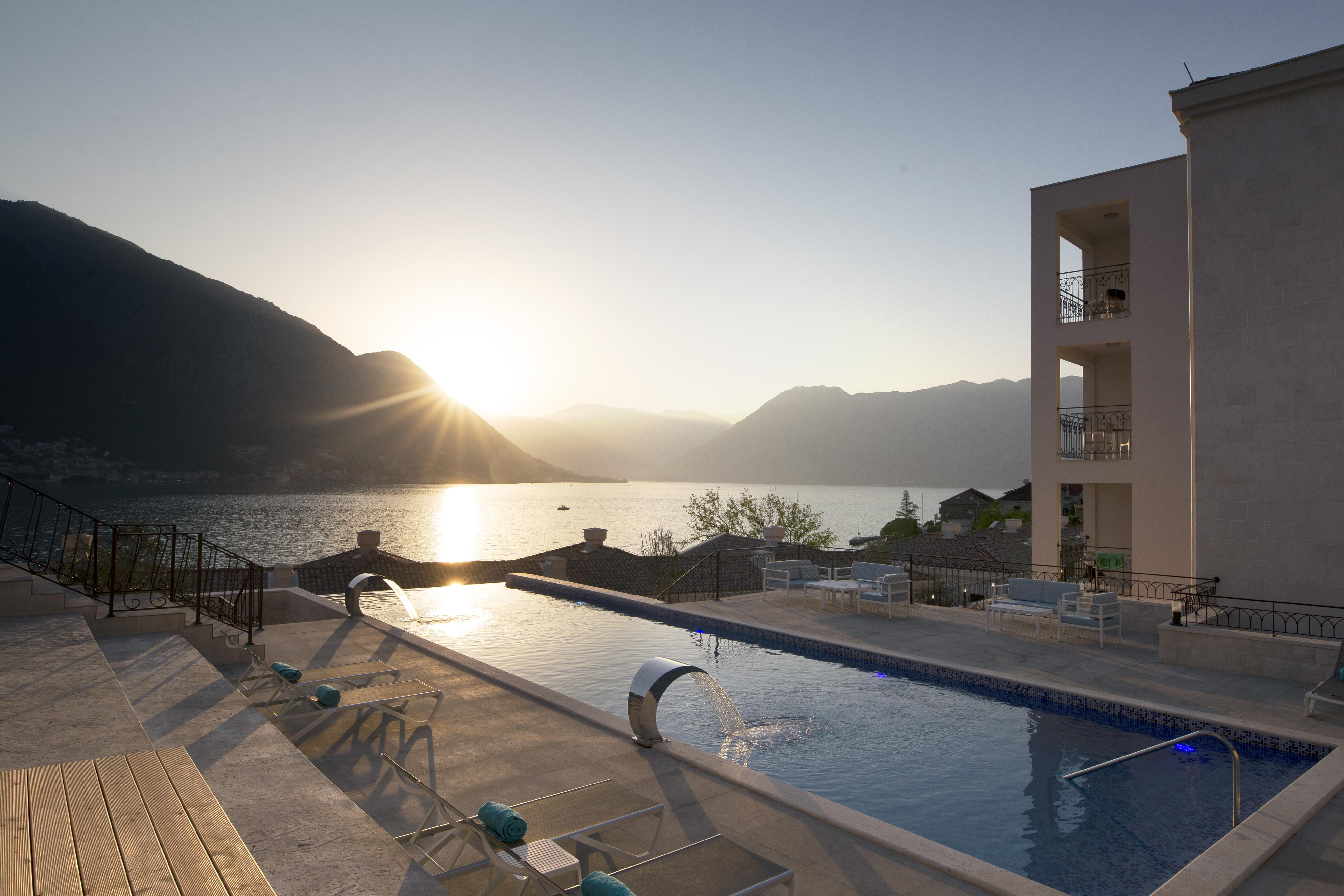 Huma Kotor Bay Hotel And Villas Exterior foto